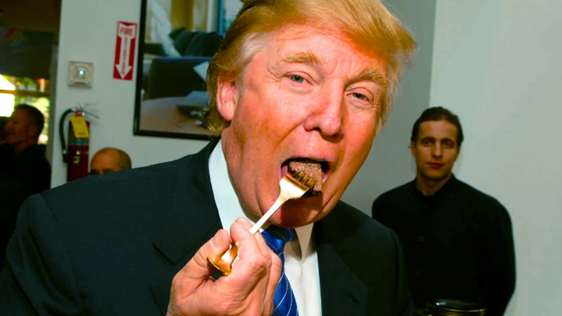 trump comendo carne 15 09 25
