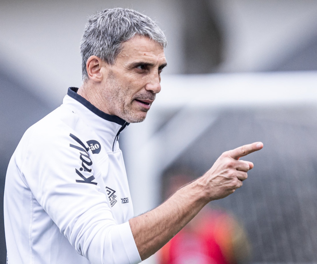 O Santos se prepara para o clássico contra o São Paulo, neste domingo, na Vila Belmiro, pela 24ª rodada do Brasileirão. A equipe de...